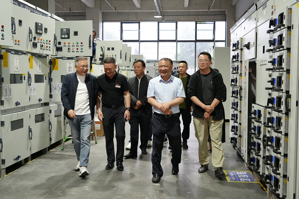 東至縣委常委、政法書記一行蒞臨我司參觀考察